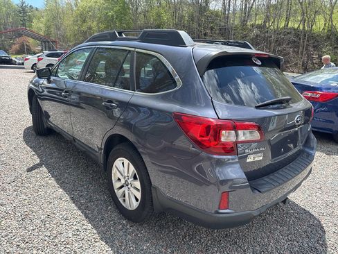 Used 2015 Subaru Outback 2.5i Premium AWD/4WD image 2