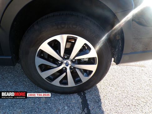 Used 2025 Subaru Outback Premium w/ Popular Package #1A image 17