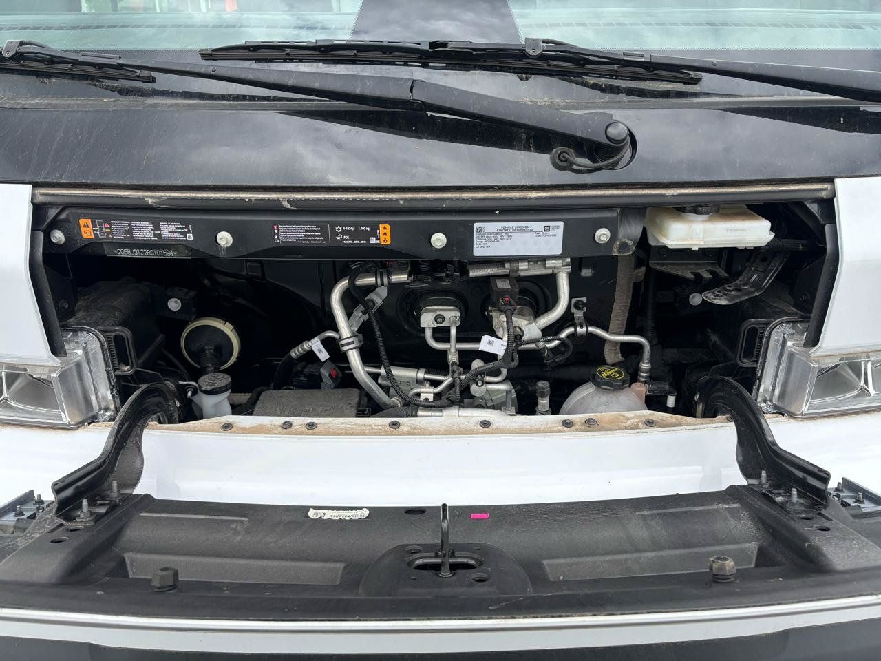 Used 2024 Chevrolet Brightdrop 600 w/ Commercial Equipment Package AWD/4WD image 35