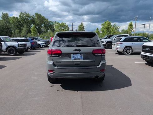 Used 2019 Jeep Grand Cherokee Altitude AWD/4WD image 6