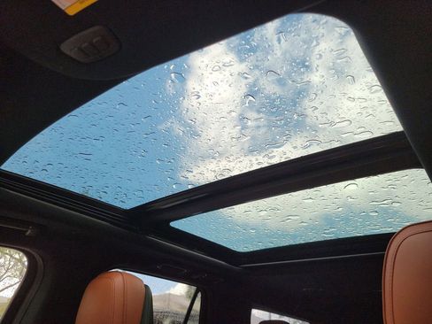 Used 2018 Lincoln Navigator L Reserve w/ Technology Package image 36