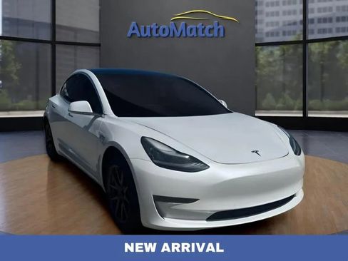 Used 2020 Tesla Model 3 Standard Range Plus RWD image 1