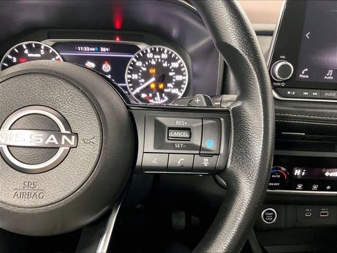 Used 2023 Nissan Rogue SV image 23