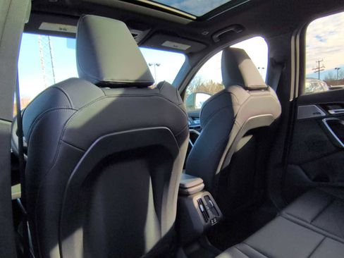 Used 2025 BMW X1 xDrive28i w/ Convenience Package image 19