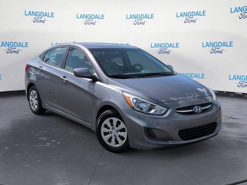 Used 2016 Hyundai Accent SE w/ Option Group 02 FWD image 9