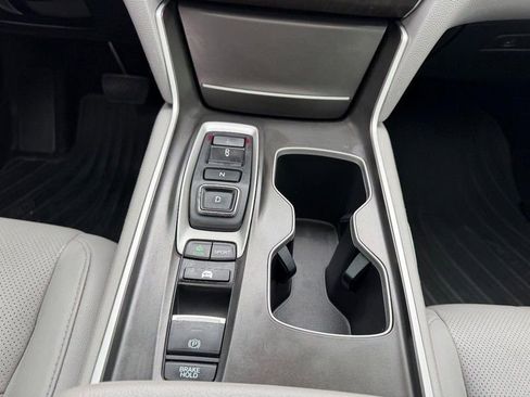 Certified 2018 Honda Accord Touring image 16