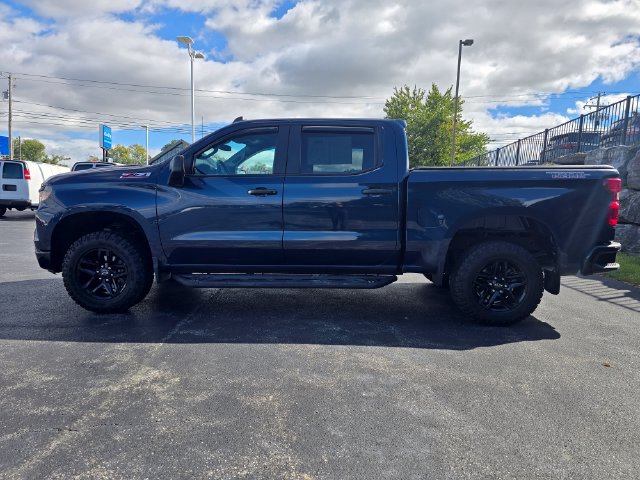 Used 2023 Chevrolet Silverado 1500 Custom Trail Boss w/ LPO, Dark Essentials Package AWD/4WD image 7