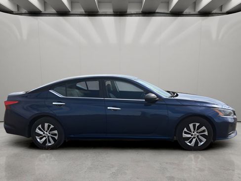 Used 2024 Nissan Altima 2.5 S image 6