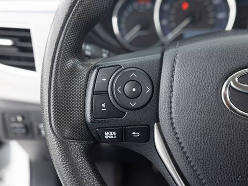 Used 2015 Toyota Corolla LE FWD image 35