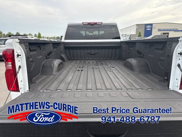 Used 2026 Chevrolet Silverado 3500 High Country w/ High Country Premium Package AWD/4WD image 14