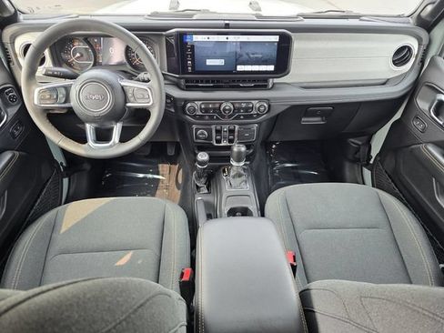 Used 2024 Jeep Wrangler Unlimited Sahara AWD/4WD image 28