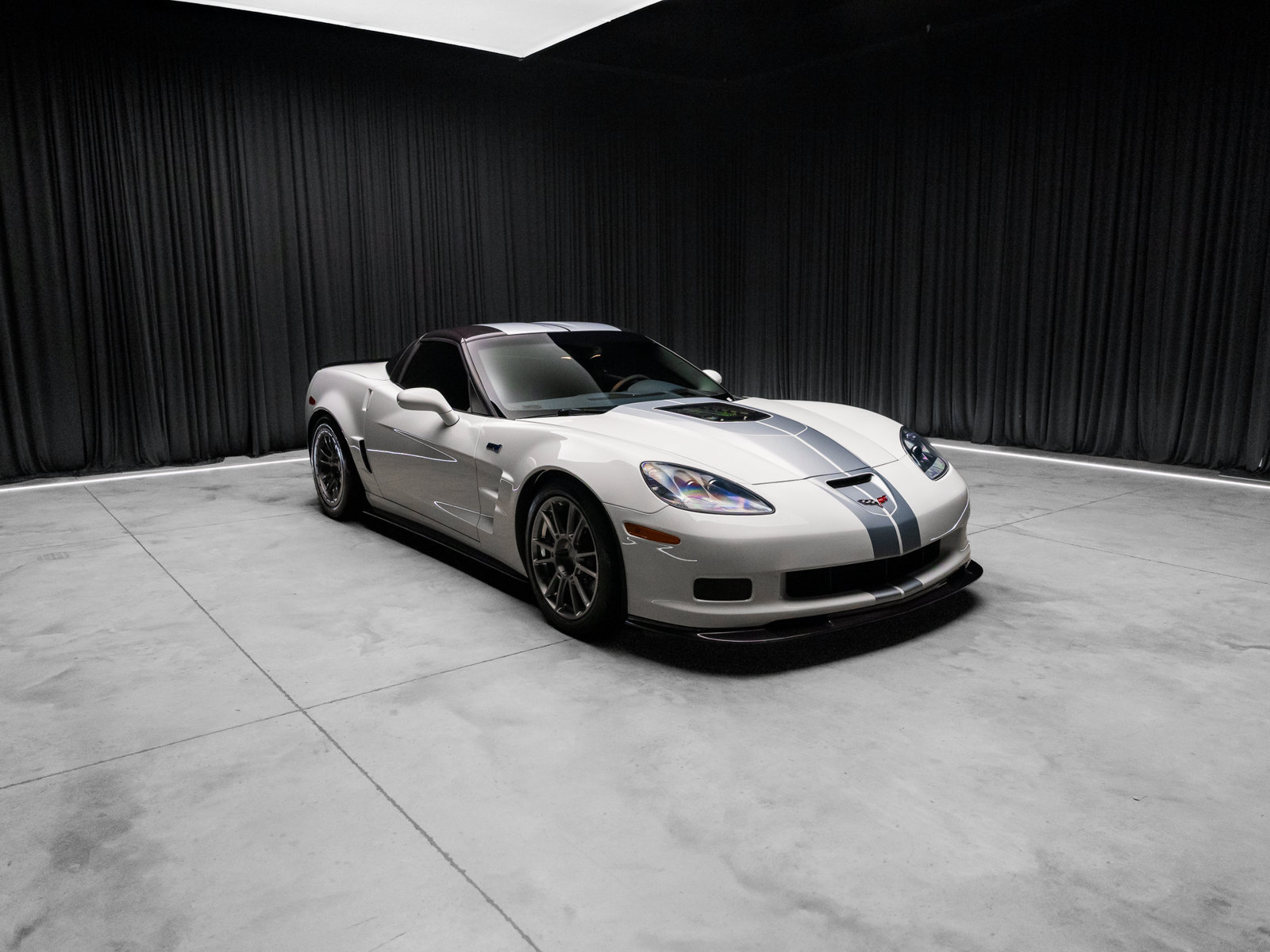 Used 2013 Chevrolet Corvette ZR1 w/ 3ZR Preferred Equipment Group RWD image 19