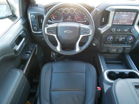 Used 2021 Chevrolet Silverado 1500 LT Trail Boss w/ Convenience Package II AWD/4WD image 13