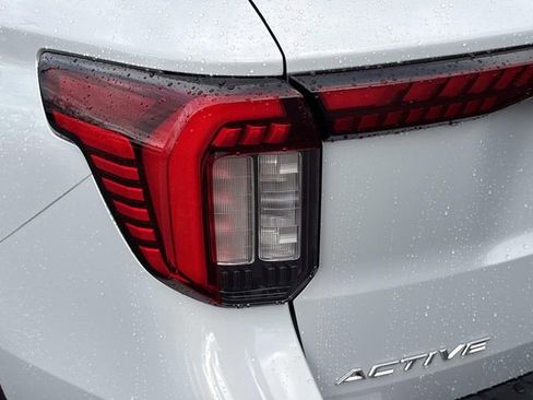 New 2026 Ford Explorer Active w/ Active Comfort Package image 11