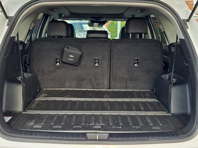 Used 2025 Kia Sorento S w/ Panoramic Sunroof Package FWD image 23