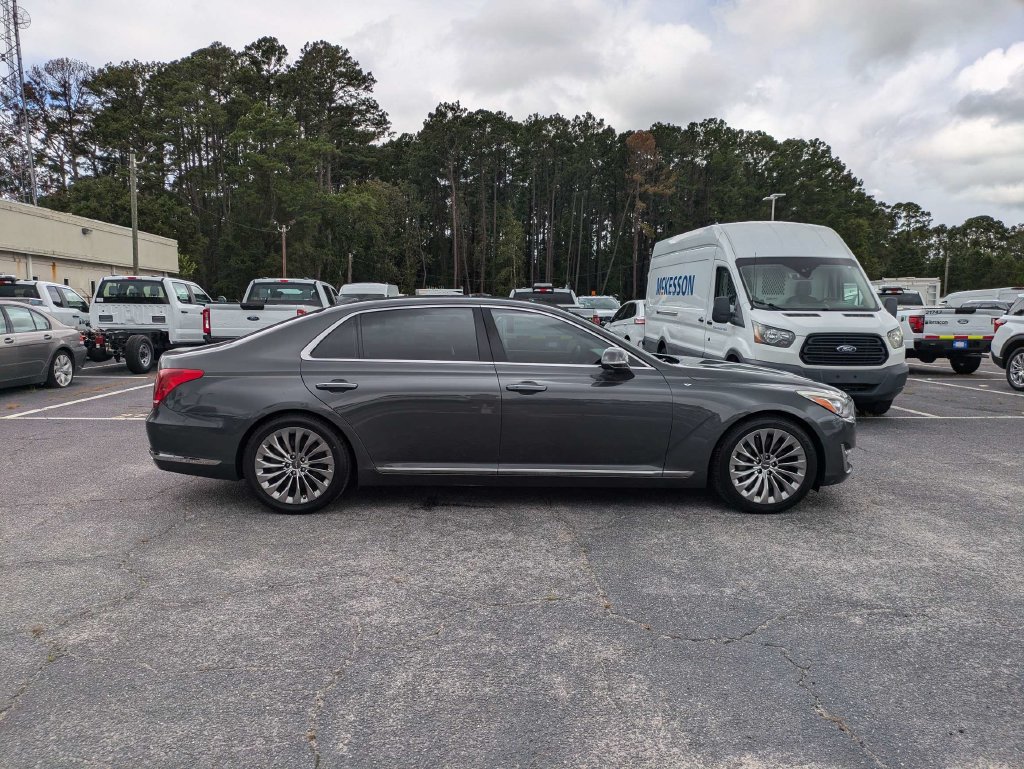 Used 2019 Genesis G90 5.0 Ultimate RWD image 3