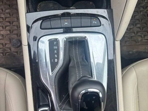 Used 2020 Buick Regal Essence image 11