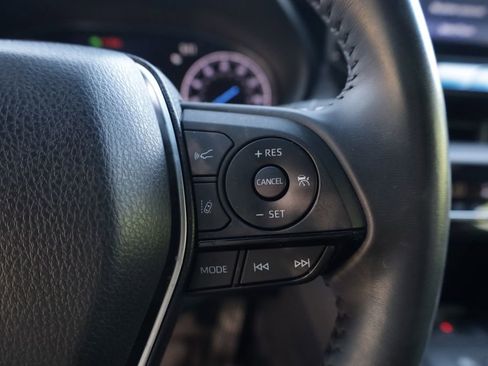 Used 2022 Toyota Venza XLE AWD/4WD image 22