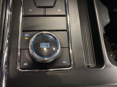 Used 2024 Ford Expedition Max XLT image 35