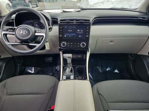 Used 2023 Hyundai Tucson SE image 9