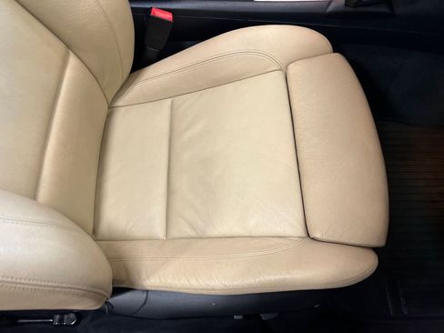 Used 2013 BMW 135i Convertible image 98