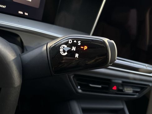 New 2026 Volkswagen Tiguan SE image 21