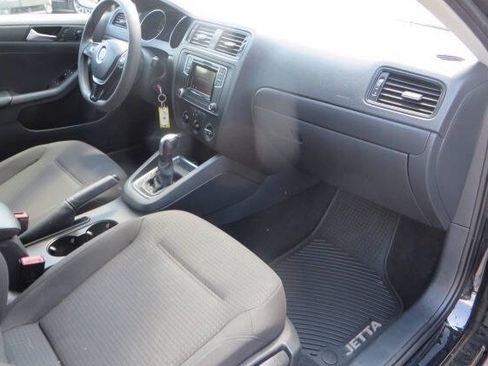 Used 2016 Volkswagen Jetta S FWD image 16