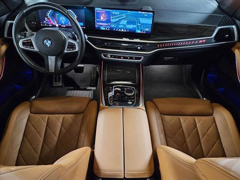 Used 2024 BMW X7 xDrive40i w/ M Sport Package AWD/4WD image 18
