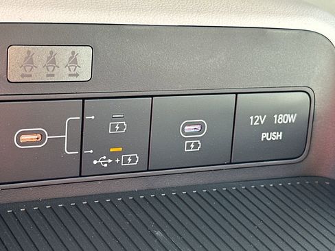 New 2026 Hyundai Kona SE FWD image 32