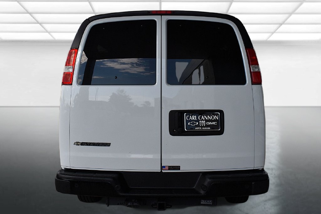 Used 2024 Chevrolet Express 3500 LS RWD image 9
