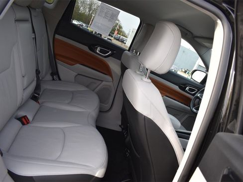 Used 2022 Jeep Compass Limited w/ Elite Group image 18
