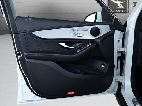 Used 2022 Mercedes-Benz GLC 43 AMG 4MATIC image 29