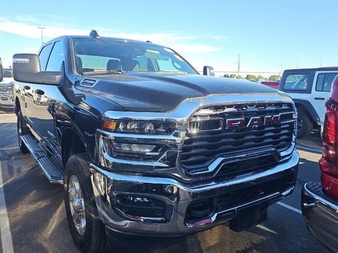 Used 2026 RAM 2500 Big Horn AWD/4WD image 2