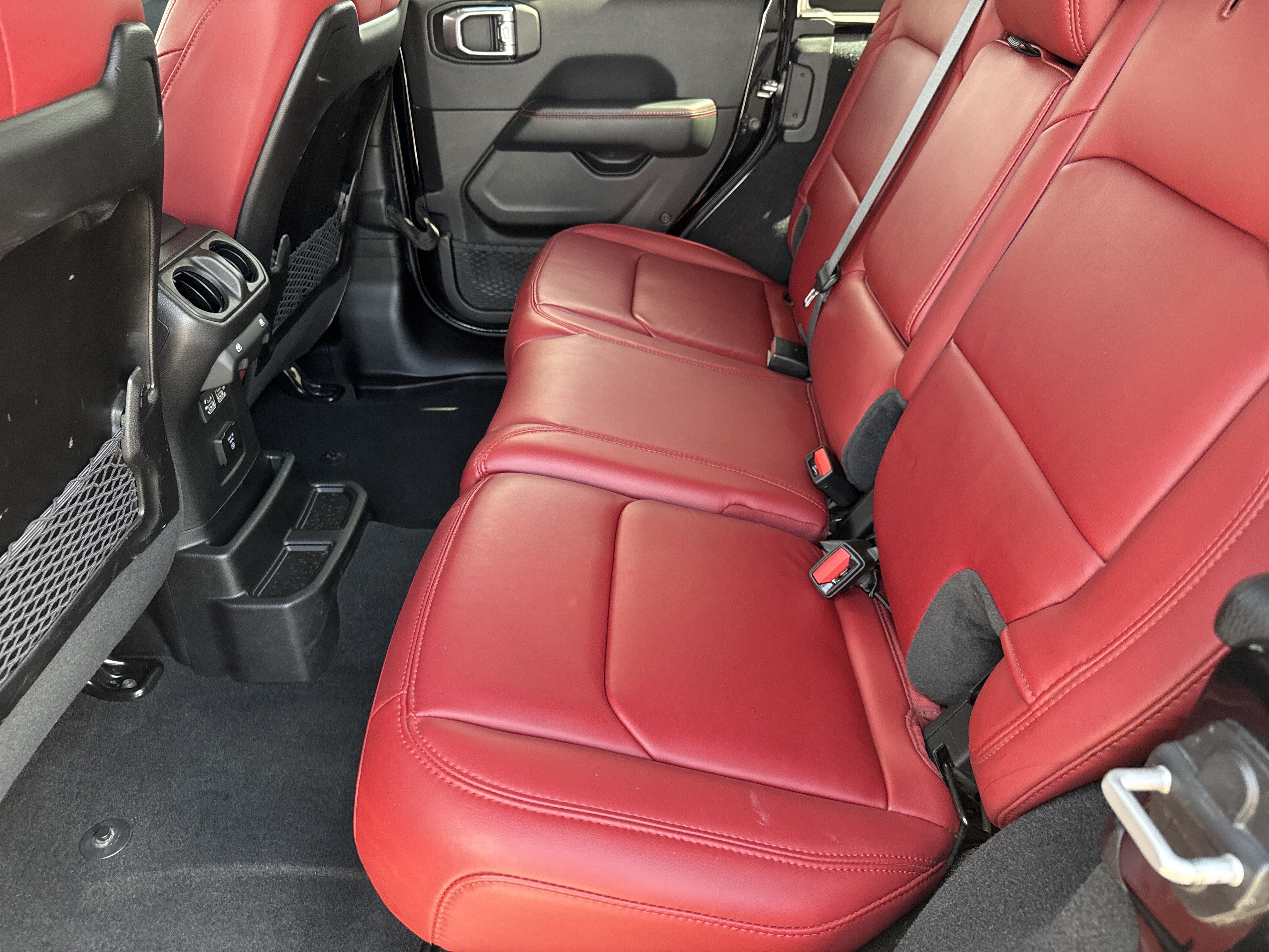 Used 2024 Jeep Wrangler Unlimited Rubicon 392 AWD/4WD image 6