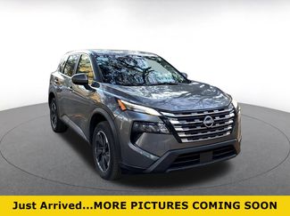 Used 2025 Nissan Rogue SV video 1