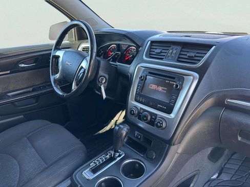 Used 2013 GMC Acadia SLE image 21