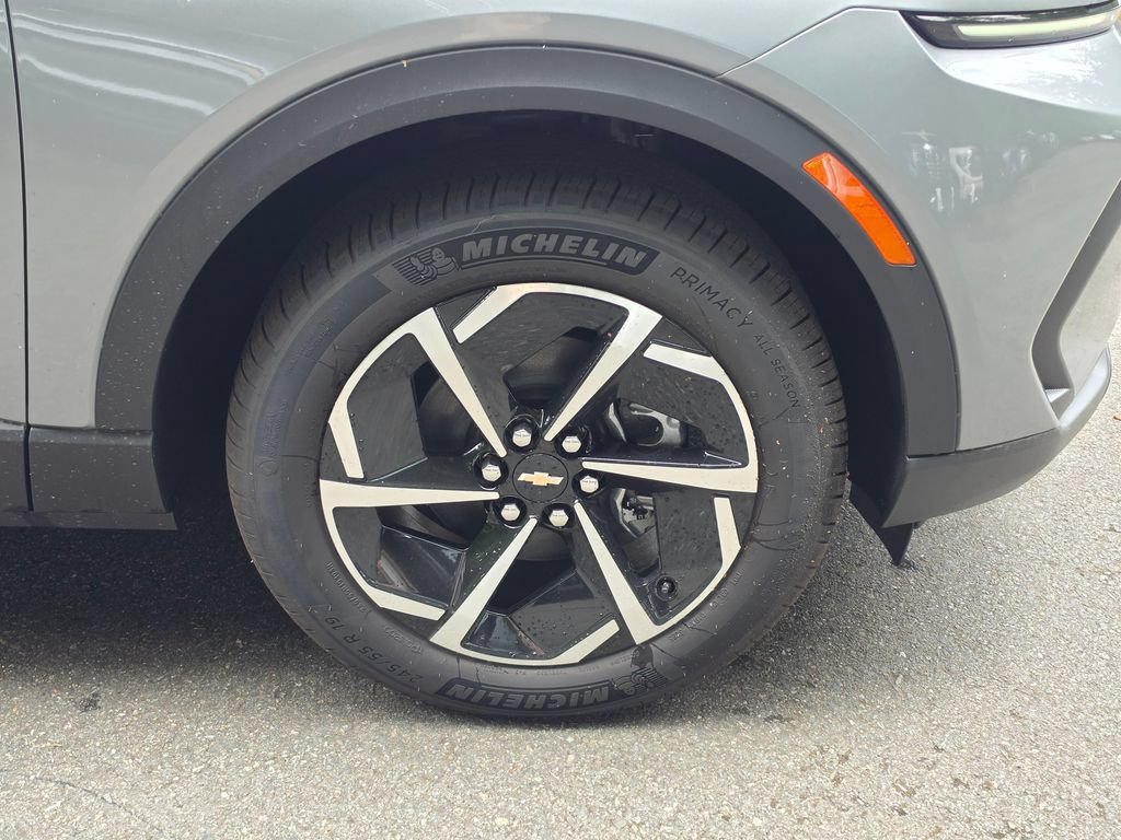 New 2026 Chevrolet Equinox EV LT AWD/4WD image 9