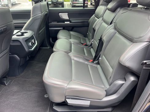 Used 2025 Ford Expedition Max Active RWD image 21