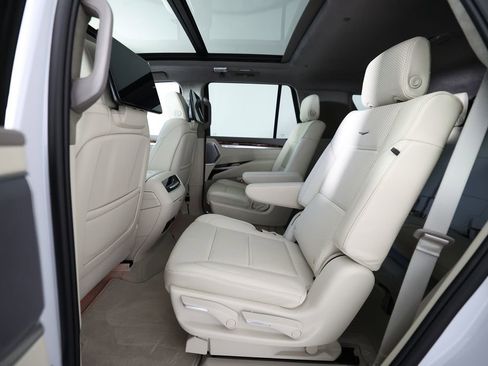 Used 2026 Cadillac Escalade Platinum Sport AWD/4WD image 18