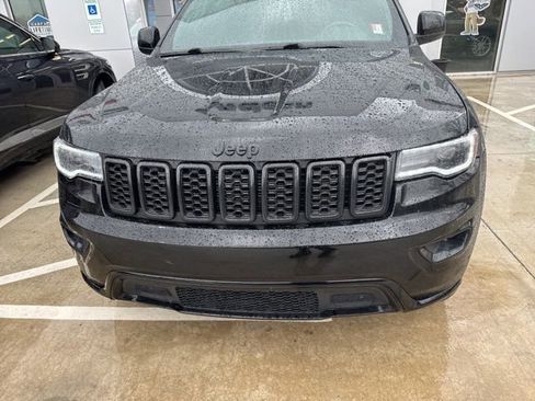 Used 2020 Jeep Grand Cherokee Altitude image 13