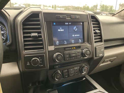 Used 2018 Ford F150 XLT w/ Equipment Group 302A Luxury AWD/4WD image 17