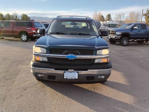 Used 2005 Chevrolet Avalanche LS w/ Avalanche South-West Package image 2