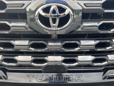 Used 2024 Toyota Tundra Platinum AWD/4WD image 5