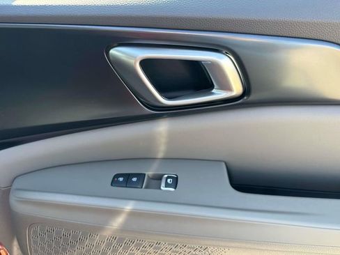 New 2026 Kia Carnival FWD image 18