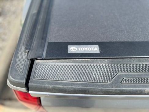 Used 2024 Toyota Tacoma SR5 AWD/4WD image 43