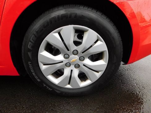 Used 2014 Chevrolet Cruze LS image 21