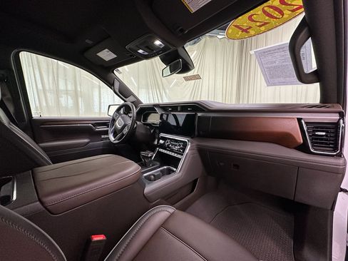 Used 2024 GMC Sierra 1500 Denali AWD/4WD image 21