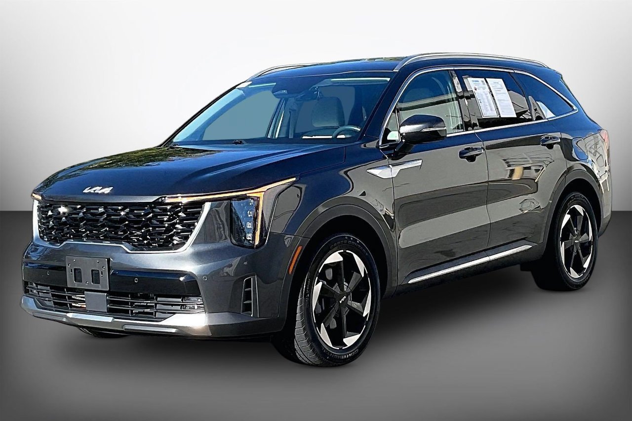 Used 2025 Kia Sorento EX AWD/4WD image 4