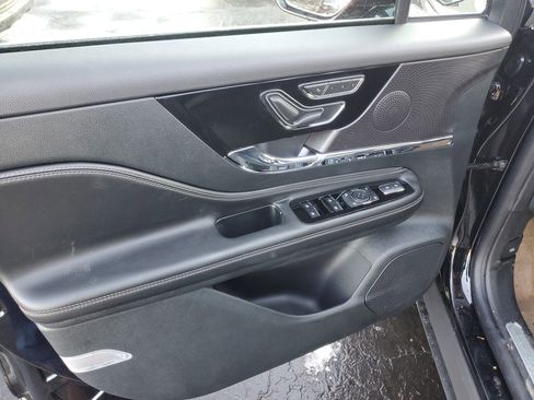 New 2026 Lincoln Corsair Premiere image 8