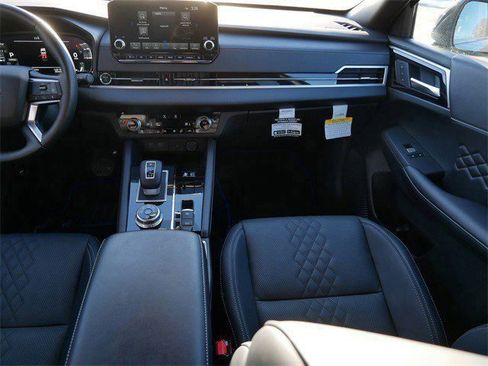 Used 2025 Mitsubishi Outlander SEL Black Edition image 12